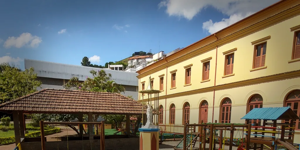 PROCULT faz visita ao Colégio Nossa Senhora das Dores em Nova Friburgo/RJ para desenvolvimento de projeto de restauro arquitetônico