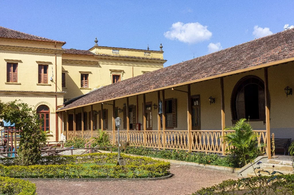PROCULT faz visita ao Colégio Nossa Senhora das Dores em Nova Friburgo/RJ para desenvolvimento de projeto de galeria expositiva